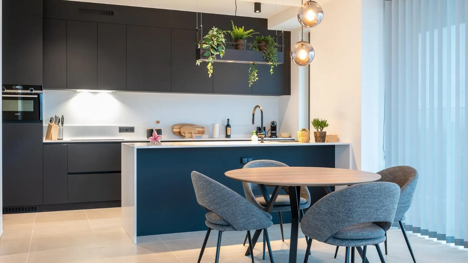 New Apartment With Stunning Views, Pool And Fitness Ostend