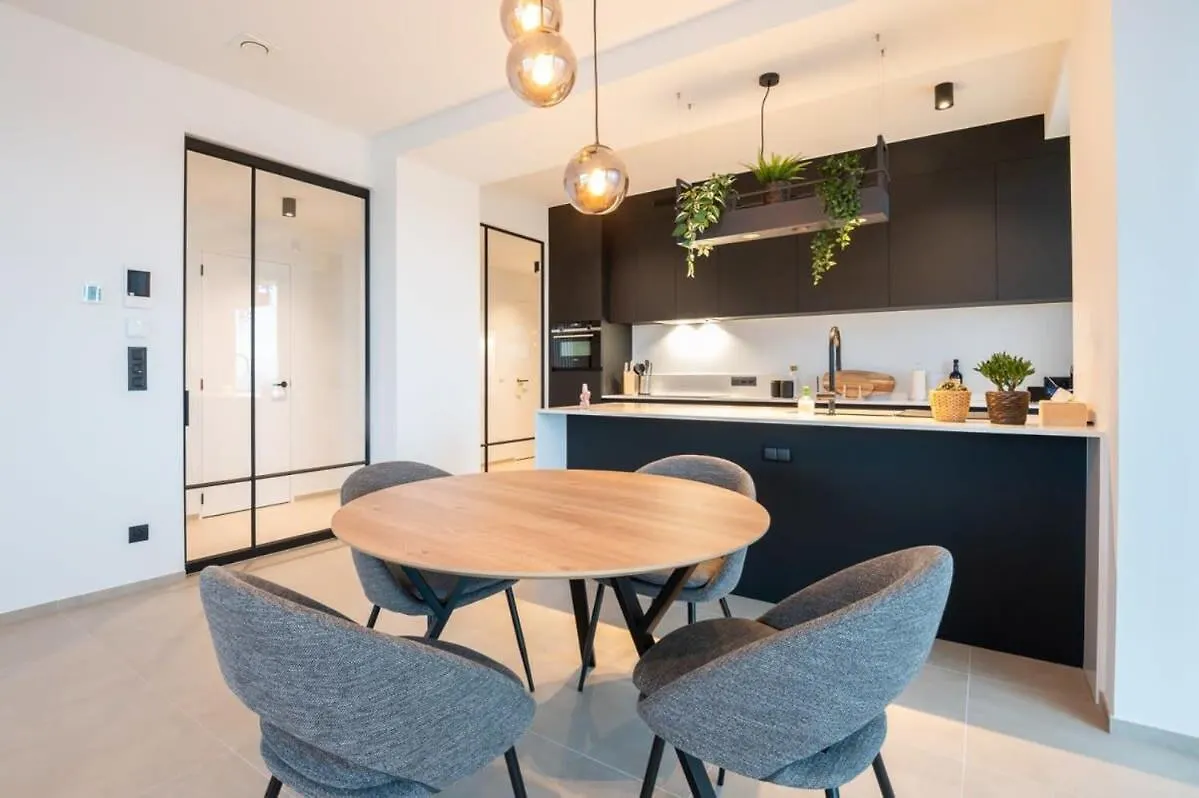 New Apartment With Stunning Views, Pool And Fitness Ostend