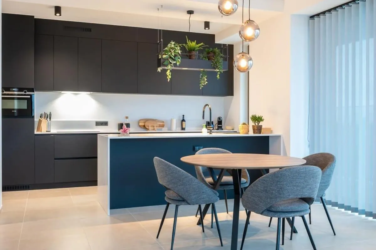 New Apartment With Stunning Views, Pool And Fitness Ostend