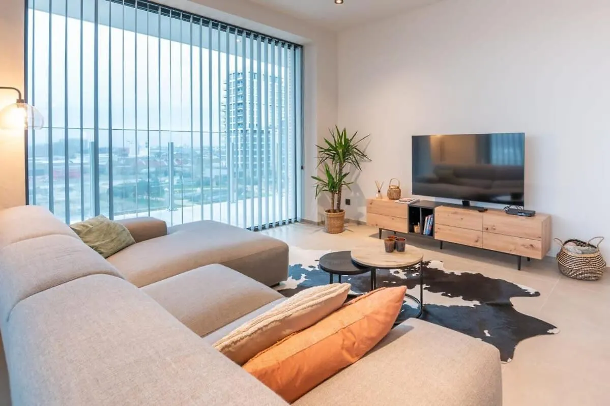 New Apartment With Stunning Views, Pool And Fitness Ostend